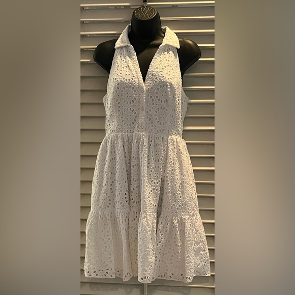 Lilly Pulitzer Dresses & Skirts - Lilly Pulitzer Trisha Eyelet Shirtdress Resort White Sz 4. Missing sash.